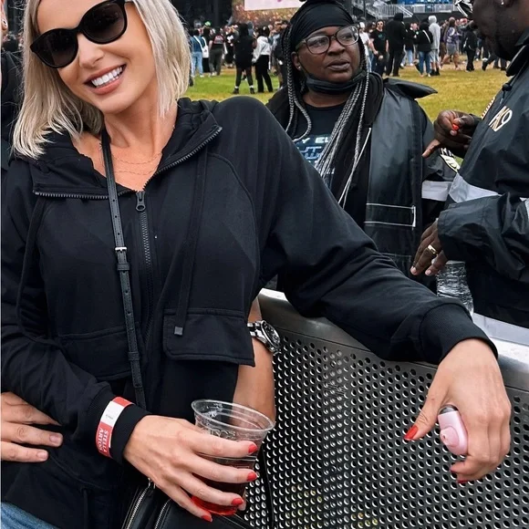 Ralph Lauren Polarized Black Sunglasses - Picture 5 of 5